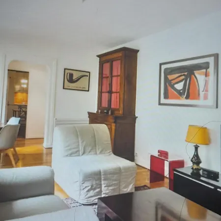 Апартаменты 1 Minute Gare Montparnasse , Center, Awsome Place, Close To Eiffel Tour And Louvre Meusm , Front Metro