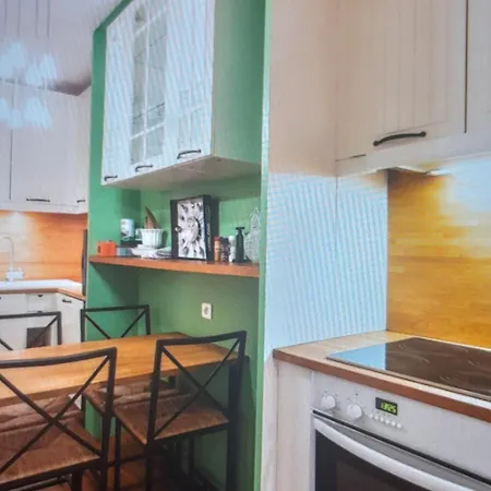 Апартаменты 1 Minute Gare Montparnasse , Center, Awsome Place, Close To Eiffel Tour And Louvre Meusm , Front Metro *