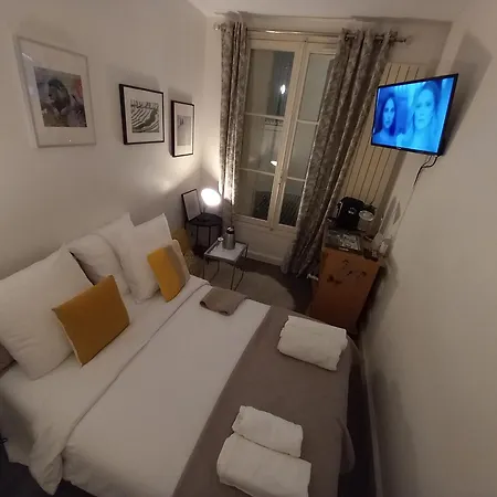 Апартаменты 1 Minute Gare Montparnasse , Center, Awsome Place, Close To Eiffel Tour And Louvre Meusm , Front Metro Париж