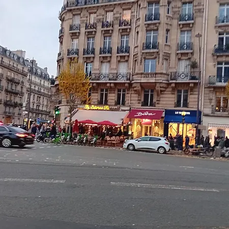 1 Minute Gare Montparnasse , Center, Awsome Place, Close To Eiffel Tour And Louvre Meusm , Front Metro * Париж