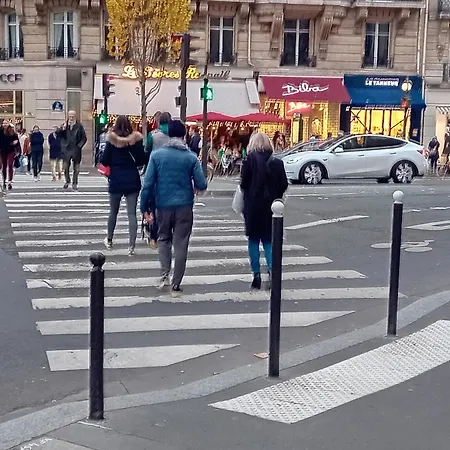 Апартаменты 1 Minute Gare Montparnasse , Center, Awsome Place, Close To Eiffel Tour And Louvre Meusm , Front Metro *