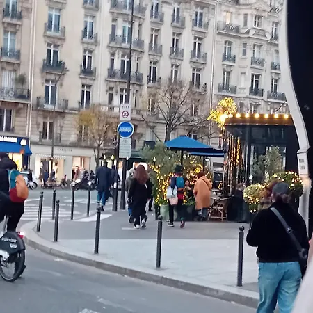 1 Minute Gare Montparnasse , Center, Awsome Place, Close To Eiffel Tour And Louvre Meusm , Front Metro Апартаменты *